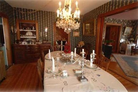 The Lion And The Rose Bed & Breakfast Whitefield ภายนอก รูปภาพ