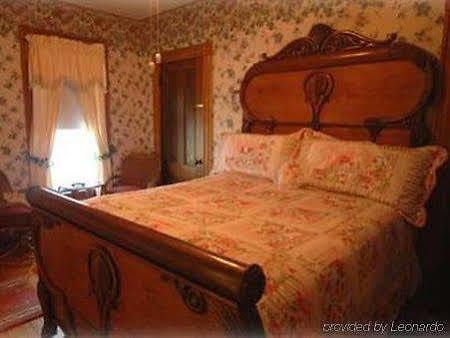 The Lion And The Rose Bed & Breakfast Whitefield ห้อง รูปภาพ